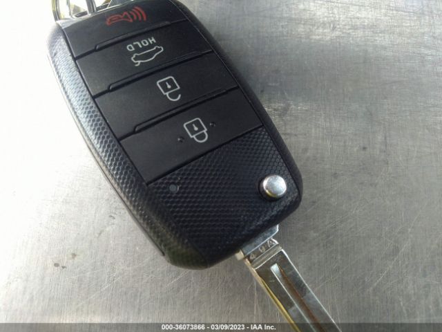 KNADM5A32E6340120 KIA RIO LX