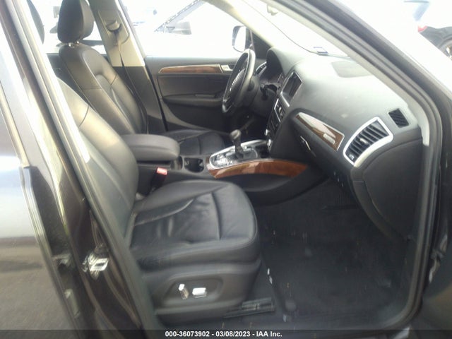WA1LFAFP8FA013310 Audi Q5 Premium Plus