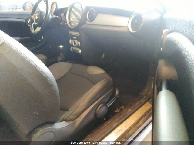 2010 MINI COOPER HARDTOP VIN: WMWMF3C55ATU77612