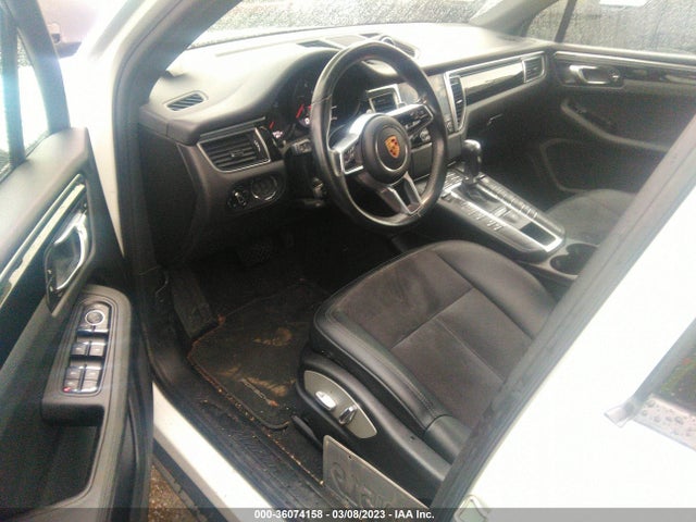 2018 Porsche Macan, VIN: WP1AA2A51JLB01246