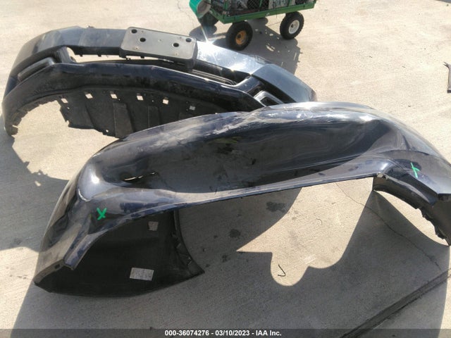 Chevrolet IMPALA LT 2018 2G1105S39J9167787 Image 4