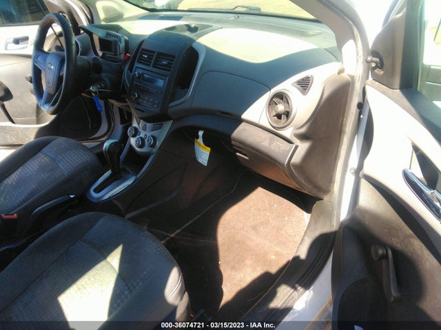 Chevrolet SONIC LS 2014 1G1JA6SH6E4206410 Image 5