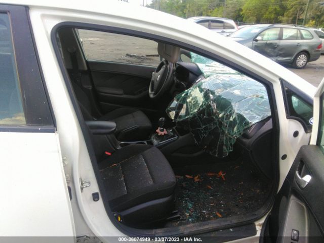 3KPFK4A71JE252811 KIA FORTE LX