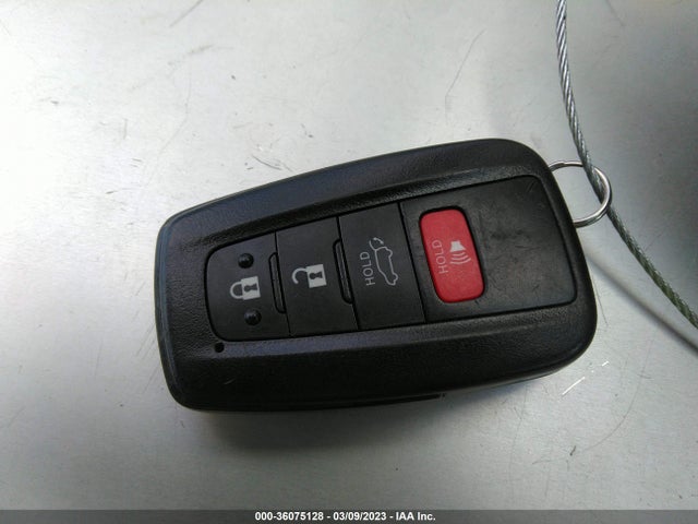 2021 Toyota RAV4, VIN: 2T3C1RFV3MW153216