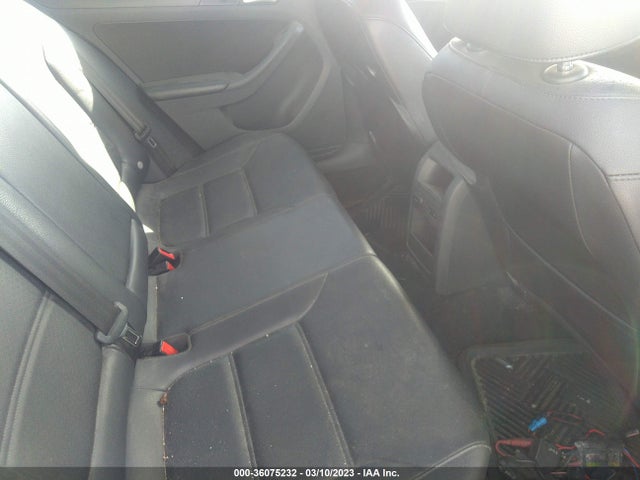 3VWD17AJ1EM211806 Volkswagen Jetta Sedan Se