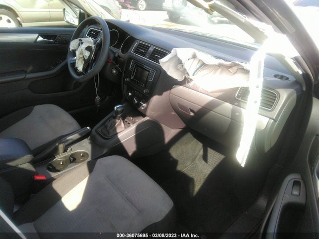 3VW2B7AJ5JM215517 Volkswagen Jetta 1.4t S