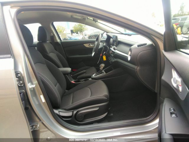 3KPF24AD5PE572907 KIA Forte Lxs