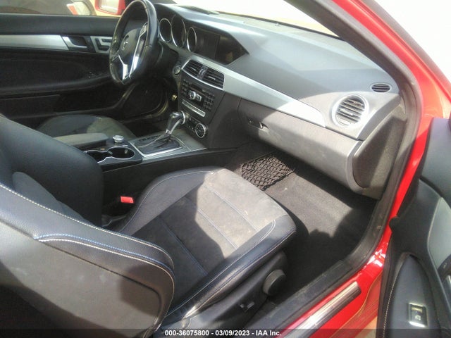 2015 MERCEDES-BENZ C-CLASS C 250 VIN: WDDGJ4HB8FG359143