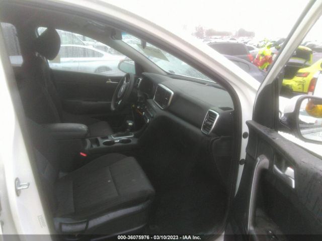 KNDPMCAC8M7864269 KIA Sportage Lx