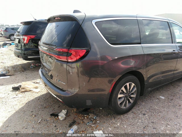 2022 Chrysler Pacifica Hybrid, VIN: 2C4RC1L77NR137088