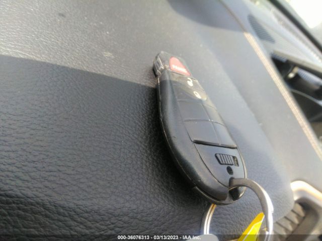 1C4PJLAB1HW585354 Jeep Cherokee Sport