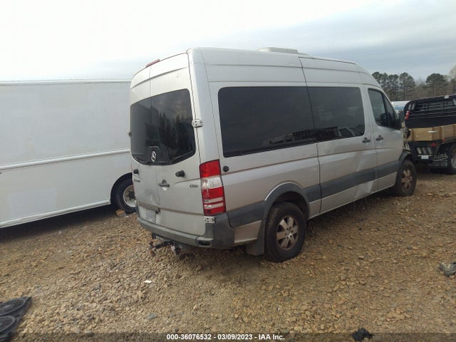 2008 DODGE SPRINTER WAGON VIN: WDWPE745085313186