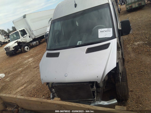 2008 DODGE SPRINTER WAGON VIN: WDWPE745085313186
