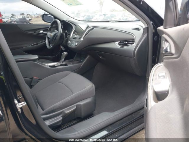 2020 CHEVROLET MALIBU 1G1ZD5STXLF112279 Photo 4