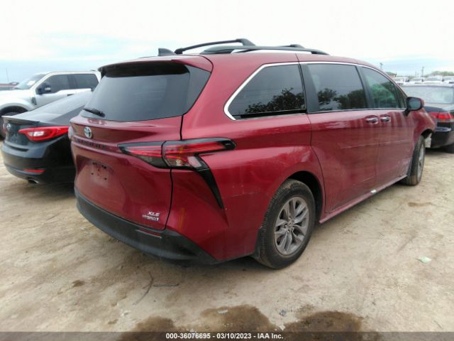 5TDYRKEC1NS084504 Toyota SIENNA XLE