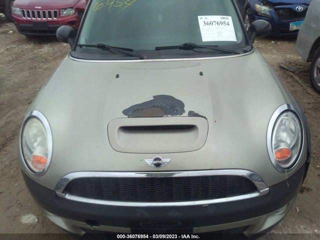 2010 MINI COOPER CLUBMAN WMWMM3C50ATZ32629 Photo 9