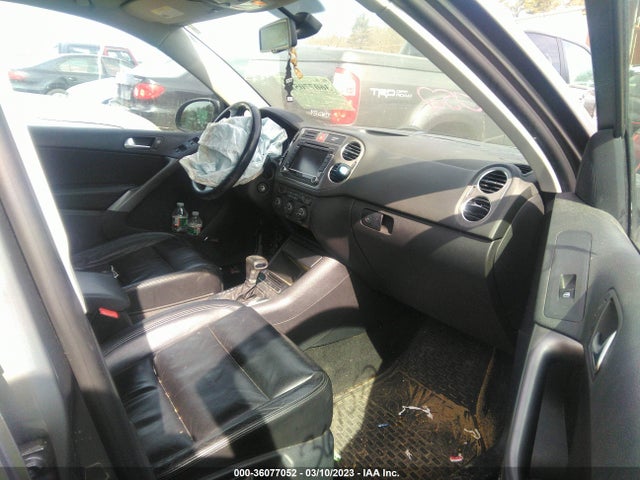 WVGBV75N29W528359 Volkswagen Tiguan Sel
