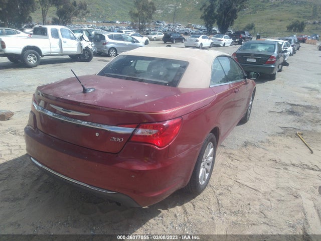 1C3BCBEB0EN157998 Chrysler 200 Touring