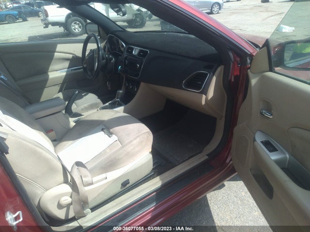 1C3BCBEB0EN157998 Chrysler 200 Touring