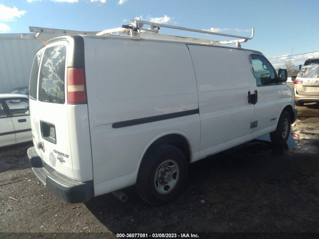 Chevrolet EXPRESS CARGO VAN 2004 1GCGG25U141136560 Image 4