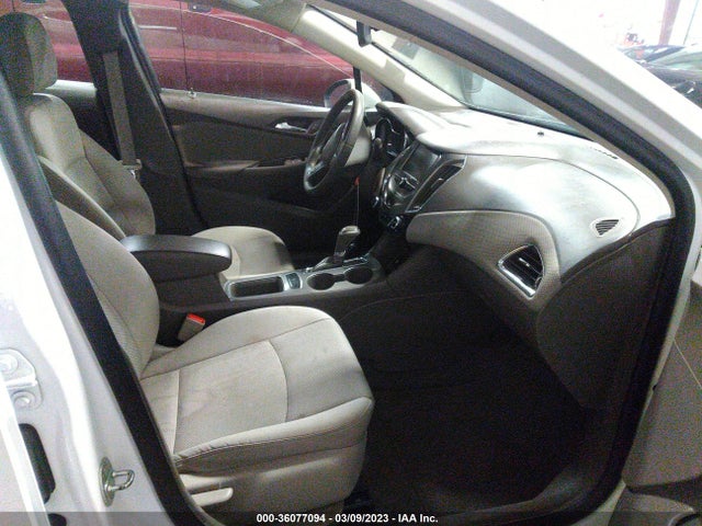Chevrolet CRUZE LT 2018 1G1BE5SM1J7233376 Image 6