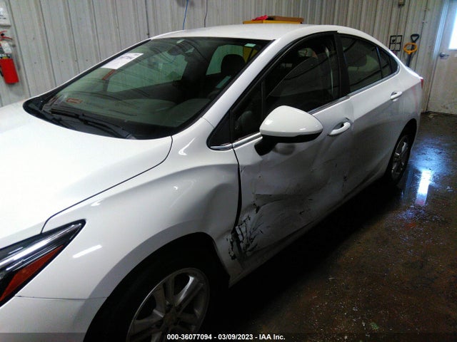 Chevrolet CRUZE LT 2018 1G1BE5SM1J7233376 Image 7