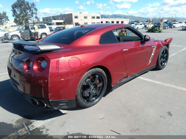 2015 Nissan GT-R, VIN: JN1AR5EF2FM281002