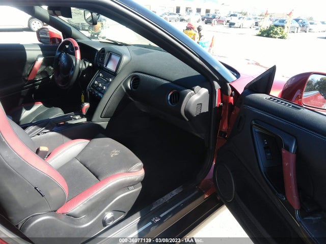 2015 Nissan GT-R, VIN: JN1AR5EF2FM281002