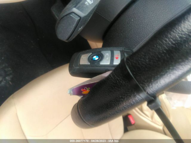 WBA8E5G3XHNU45083 BMW 3 Series 320i Xdrive
