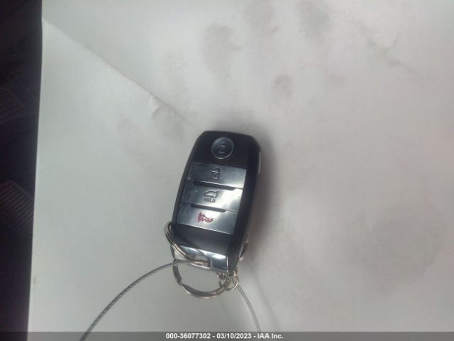 5XYPHDA18GG023469 KIA SORENTO EX