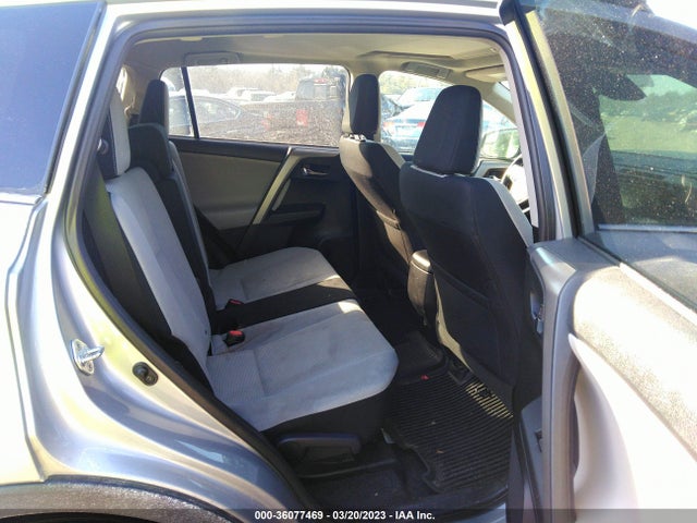 Toyota Rav4 Xle 2017 2T3RFREV2HW587033 Image 8