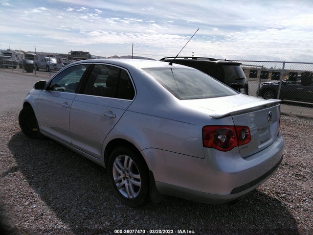 3VWEF71K37M080055 Volkswagen Jetta Sedan Wolfsburg Edition