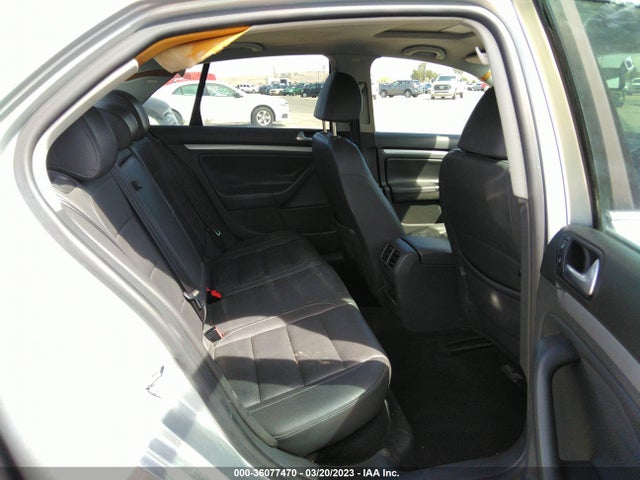 3VWEF71K37M080055 Volkswagen Jetta Sedan Wolfsburg Edition