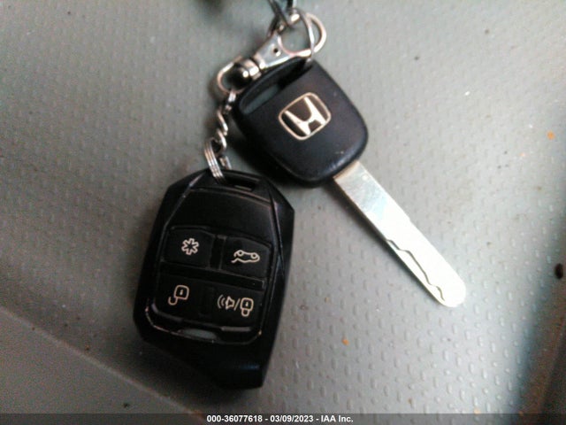 2007 HONDA ODYSSEY EX-L VIN: 5FNRL38717B035692