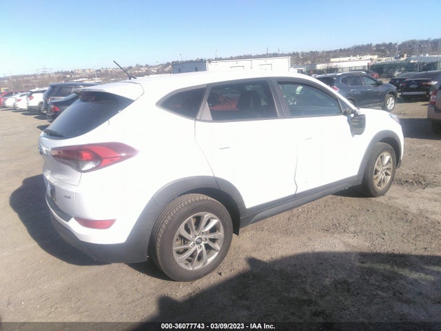 Hyundai TUCSON SE 2018 KM8J2CA42JU662718 Image 4