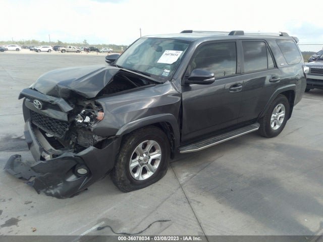 Toyota 4RUNNER SR5 2019 JTEZU5JR3K5210454 Image 2