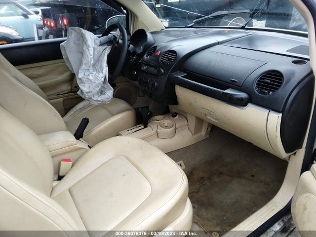 2004 VOLKSWAGEN NEW BEETLE COUPE GLS VIN: 3VWCK31C54M404588