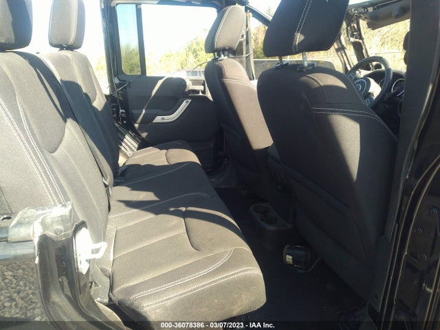 1C4BJWFG0EL306053 Jeep Wrangler Unlimited Rubicon