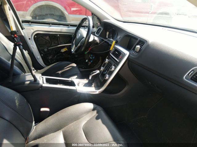 YV126MFK6G2391347 Volvo S60 T5 Drive-e Premier