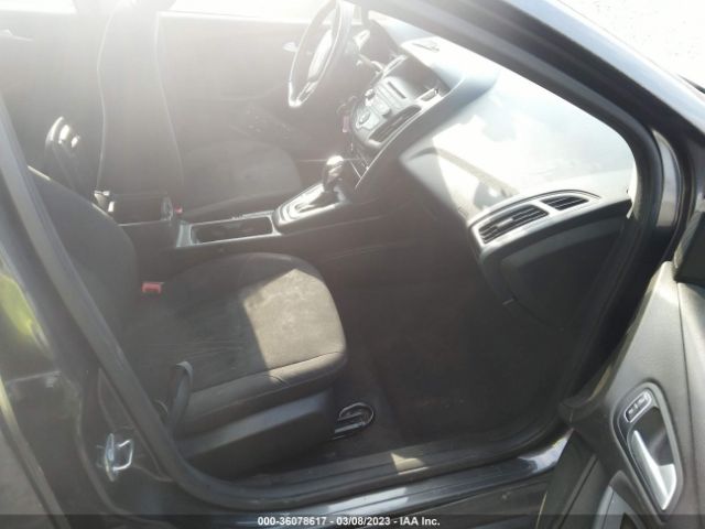 1FADP3F21GL313659 Ford FOCUS SE