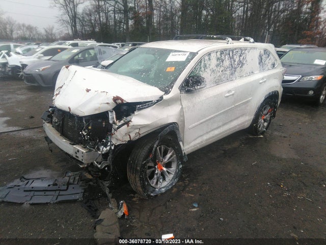 Toyota Highlander Le Plus V6 2015 5TDBKRFH6FS099272 Image 2