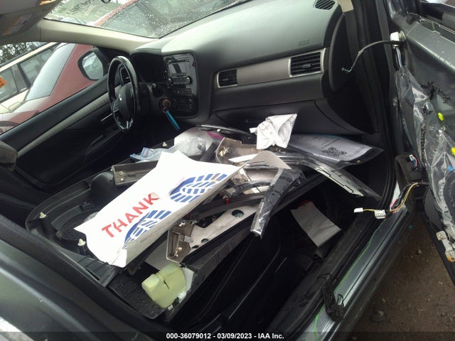 JA4AD2A3XGZ010046 Mitsubishi Outlander Es