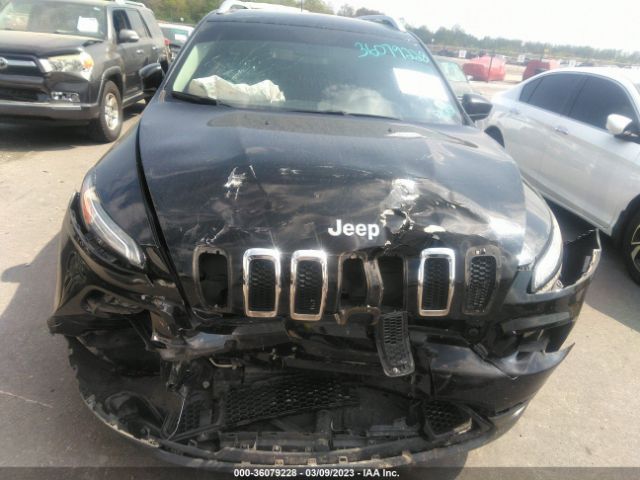 1C4PJLCB7JD604830 Jeep Cherokee Latitude