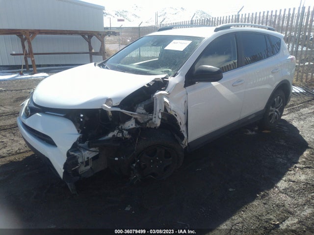 Toyota RAV4 LE 2018 JTMBFREV5JJ213473 Image 2