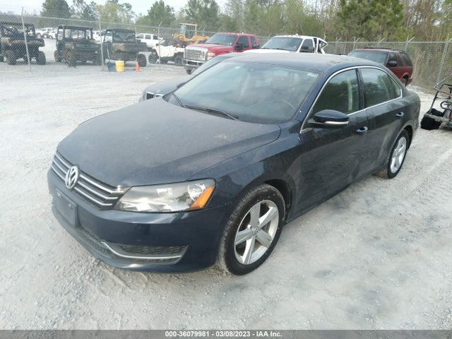 Volkswagen PASSAT SE 2013 1VWBP7A39DC089798 Image 2