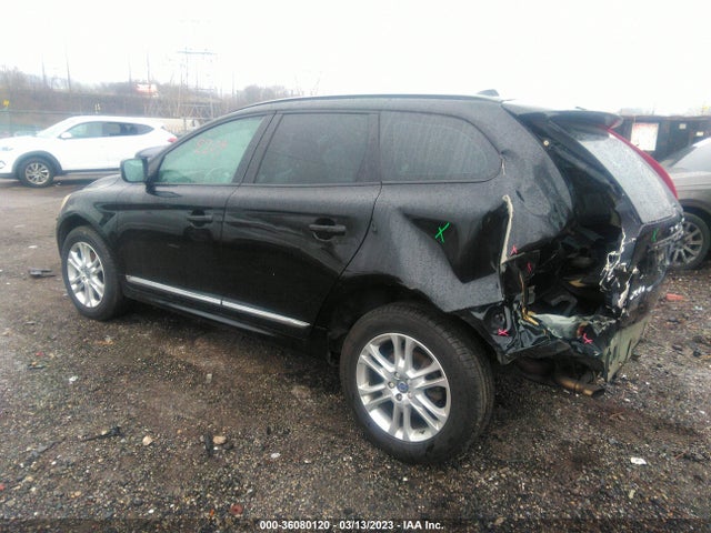2015 Volvo XC60, VIN: YV440MDJ3F2745072