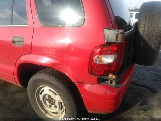 1998 KIA SPORTAGE VIN: KNDJB7232W5568230