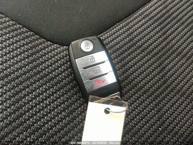 2017 Kia Niro, VIN: KNDCB3LC9H5082324