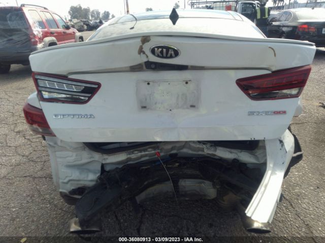 5XXGW4L28GG017686 KIA Optima Sx Turbo