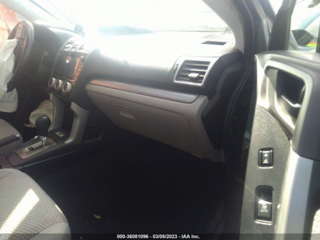 JF2SJAGC3JH487971 Subaru Forester Premium